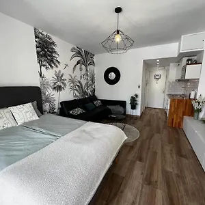 Lux By Namaste Elite Apartamento